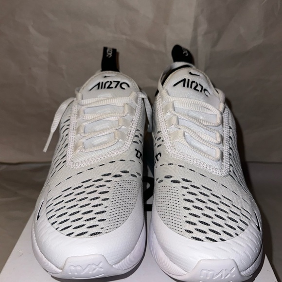 Nike Air Max 270 Women’s 6.5 White/ Black Running Shoes AH6789-100 - Picture 2 of 16